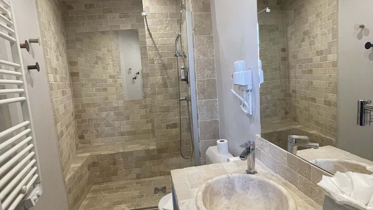 Photo of Bathroom in Saint-Paul-Trois-Chateaux