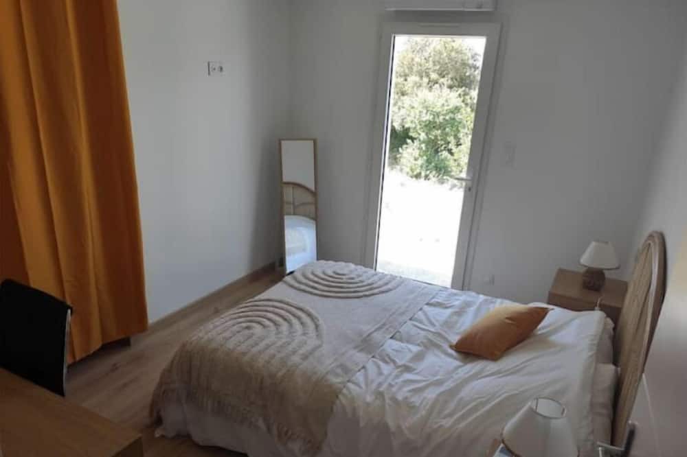 Photo of Bedroom in Saint-Barthelemy-le-Plain