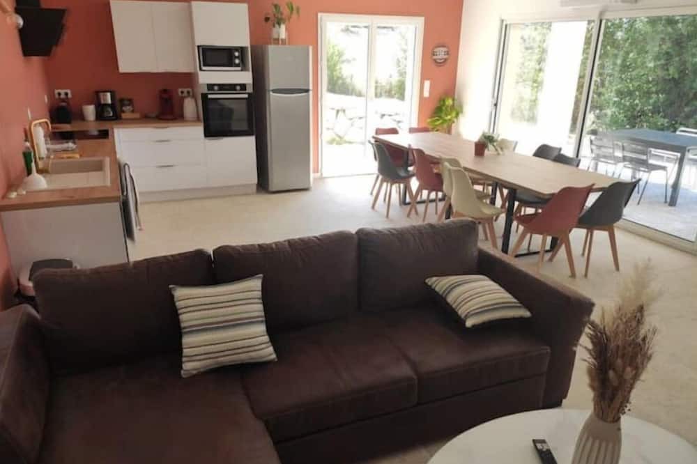 Photo of Livingroom in Saint-Barthelemy-le-Plain