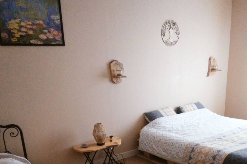 Photo of Bedroom in Port-sur-Saone