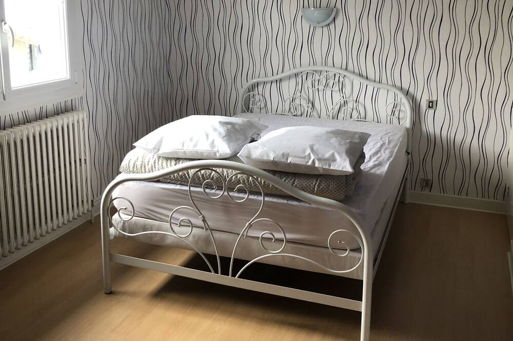 Photo of Bedroom in Champagnole
