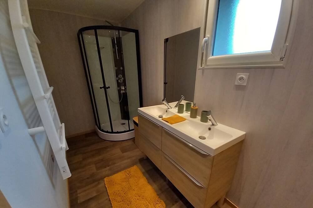 Photo of Bathroom in Aigueblanche