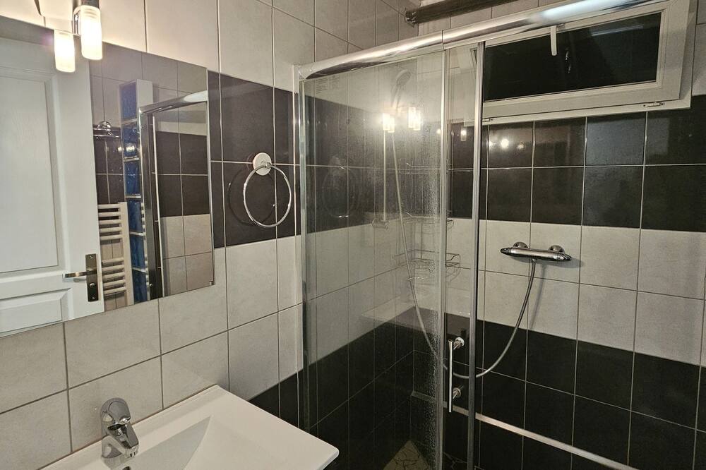 Photo of Bathroom in Orgelet