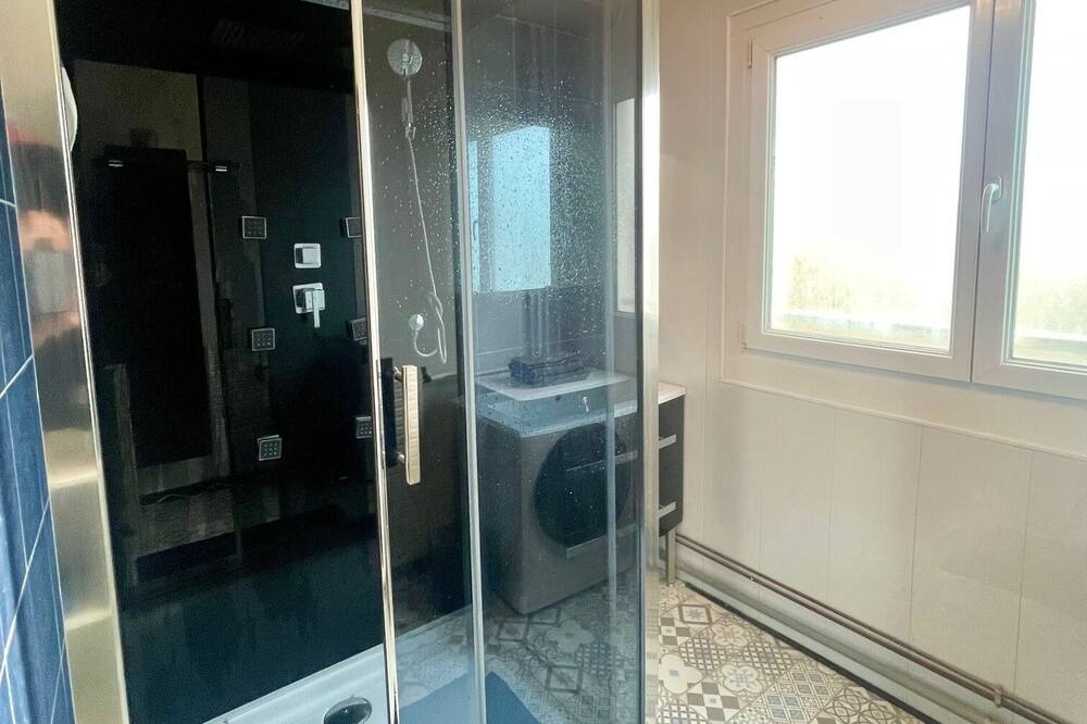 Photo of Bathroom in Saint-Jean-Baptiste