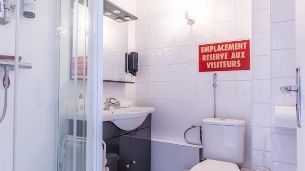 Photo of Bathroom in Montjuzet