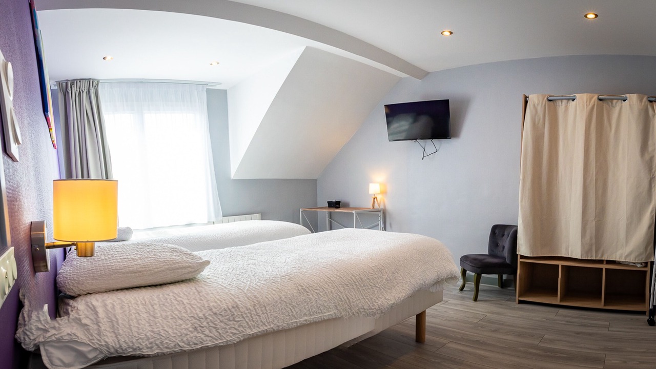 Photo of Bedroom in Villeneuve-le-Roi