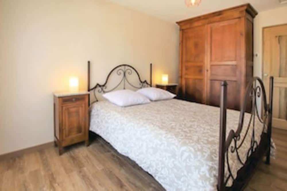 Photo of Bedroom in Mormoiron