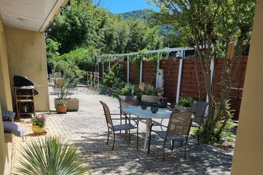 Photo of Patio Balcony in Saint-Laurent-du-Pape