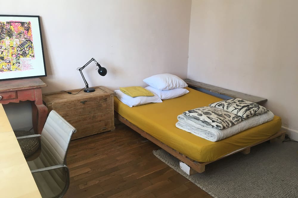 Photo of Bedroom in Crest
