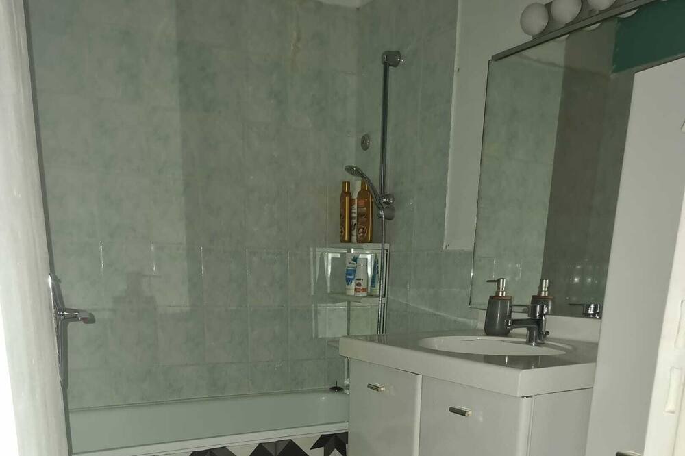 Photo of Bathroom in Chalon-sur-Saone