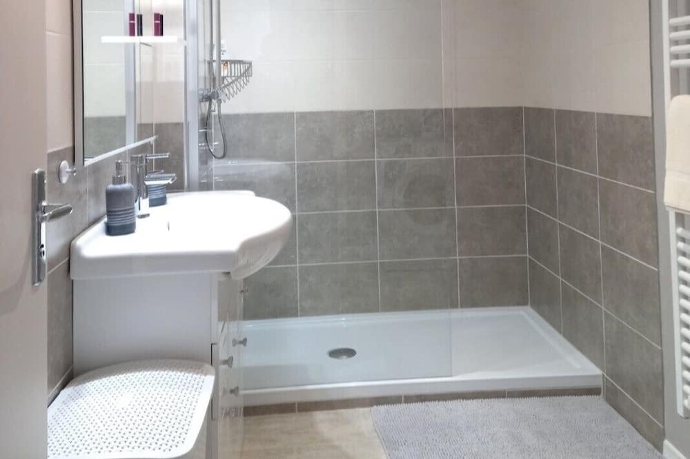Photo of Bathroom in Bourbonne-les-Bains