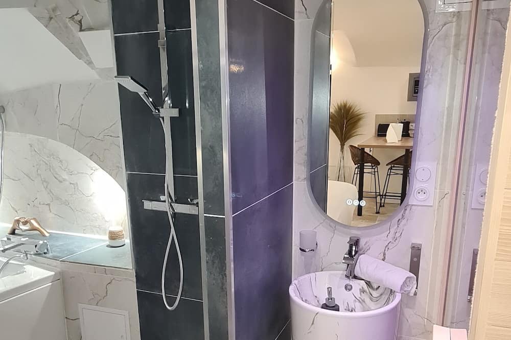 Photo of Bathroom in Teilhard