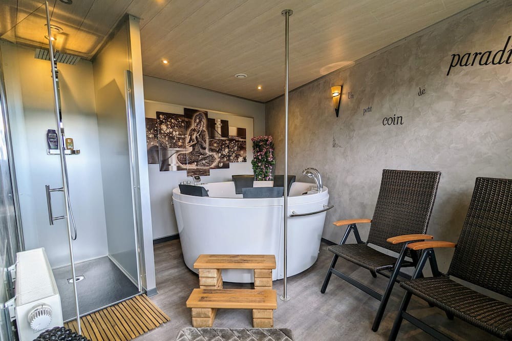 Photo of Bathroom in Ferdrupt