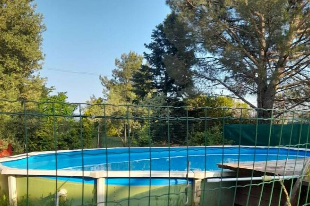 Photo of Outdoor in Chateauneuf-du-Rhone