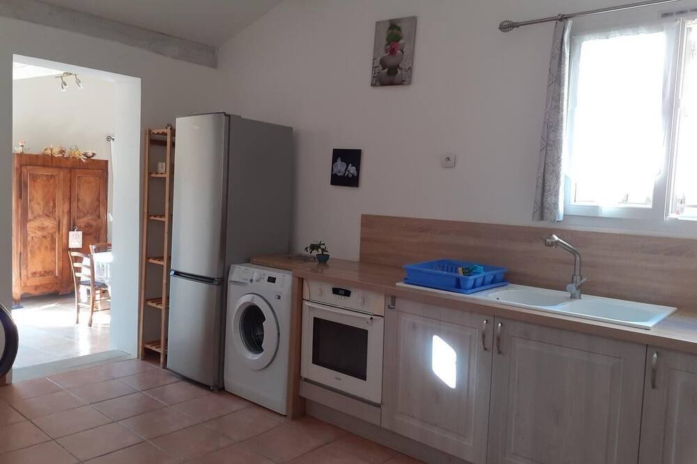 Photo of Kitchen in Saint-Pierre-de-Vassols