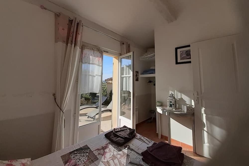 Photo of Bedroom in Saint-Pierre-de-Vassols