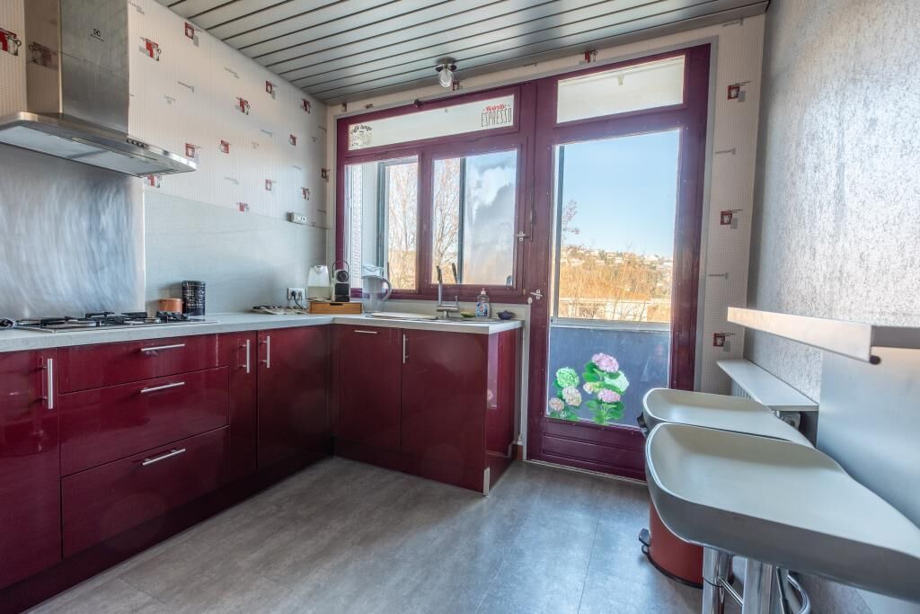 Photo of Kitchen in Montjuzet