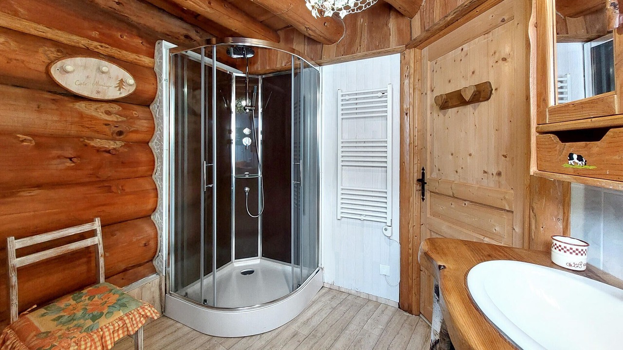 Photo of Bathroom in Tendon