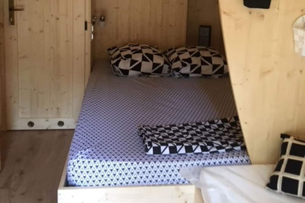Photo of Bedroom in Luthenay-Uxeloup