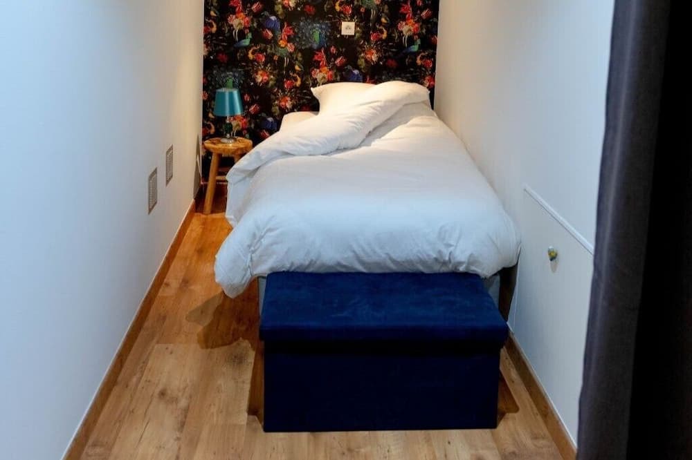 Photo of Bedroom in Baignes