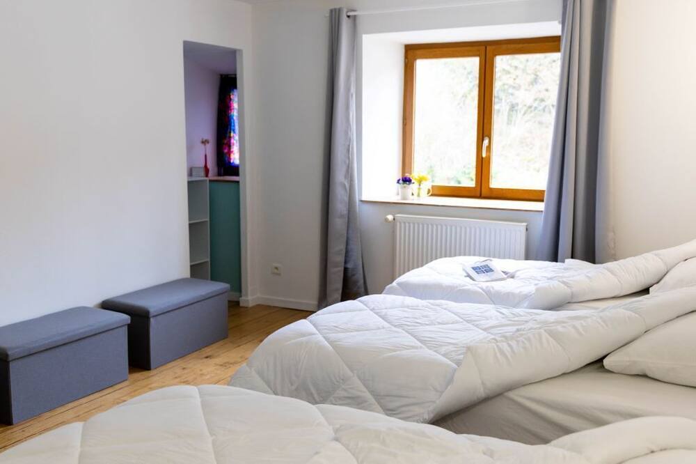 Photo of Bedroom in Baignes