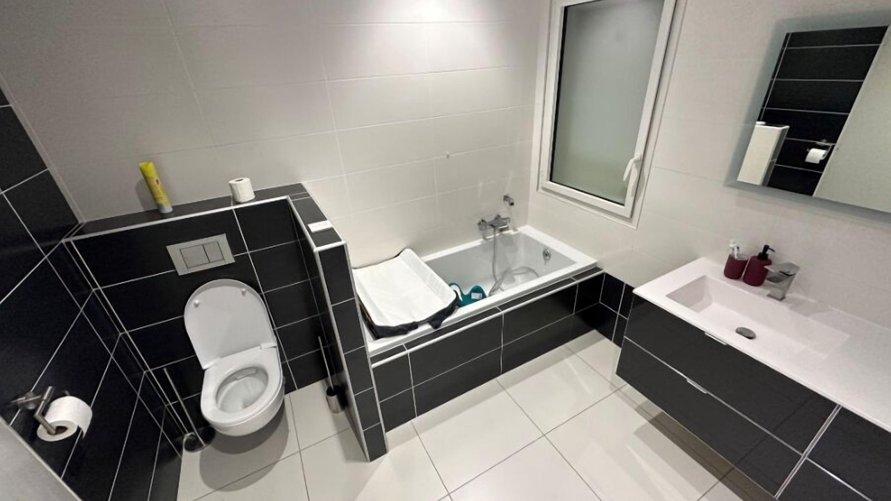 Photo of Bathroom in Preaux