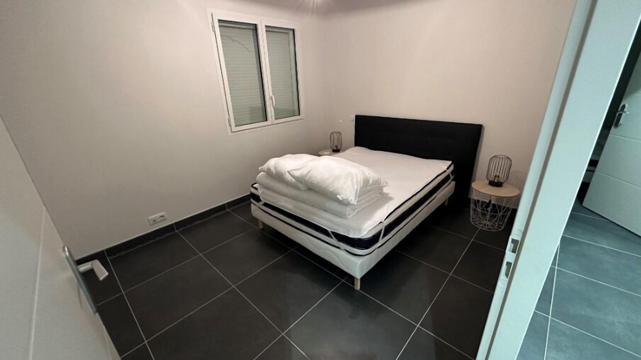 Photo of Bedroom in Preaux