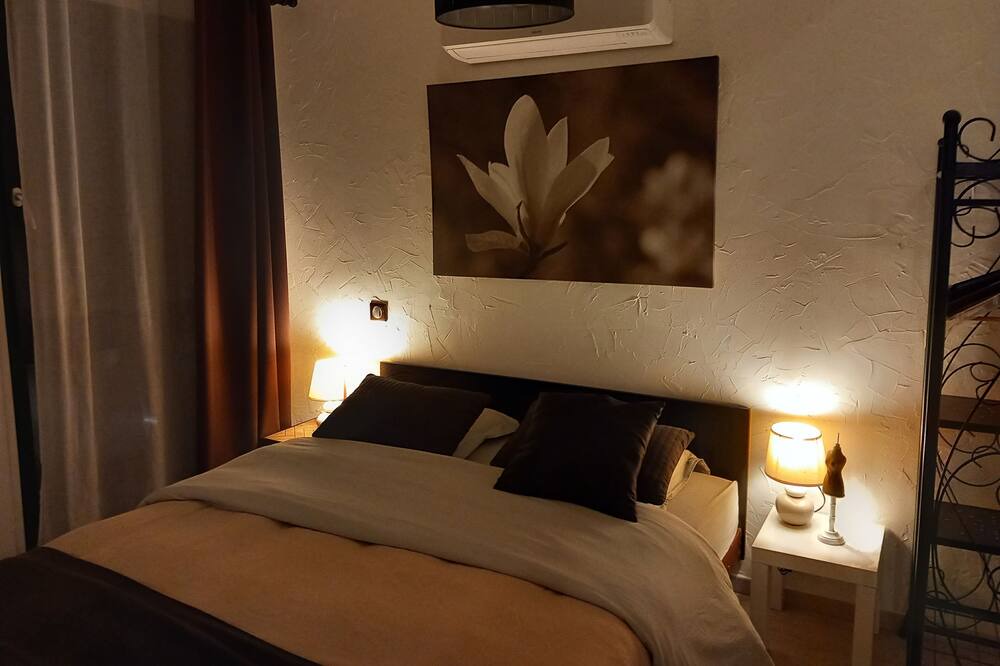 Photo of Bedroom in Courlaoux