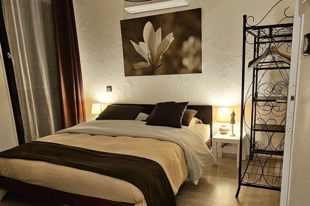 Photo of Bedroom in Courlaoux