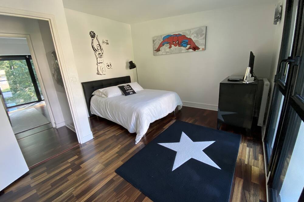 Photo of Bedroom in Palaiseau
