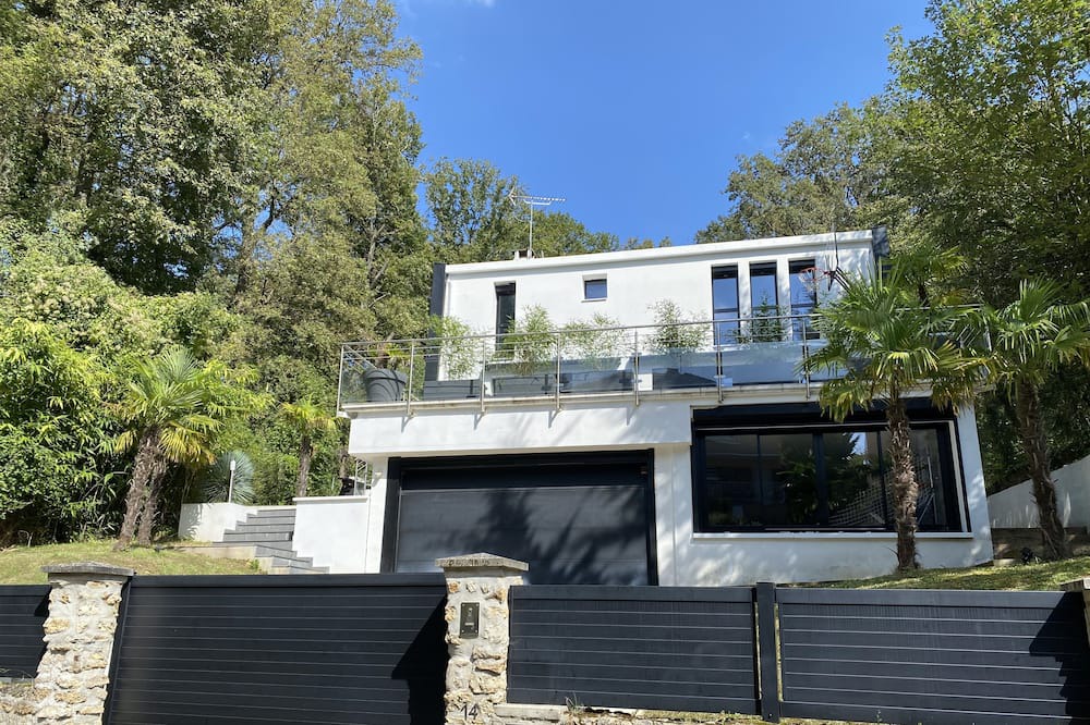 Photo of Outdoor in Palaiseau