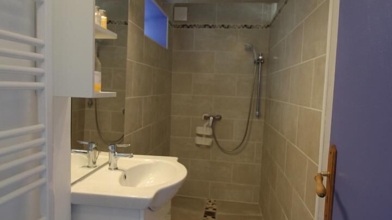 Photo of Bathroom in Villeneuve-de-Berg