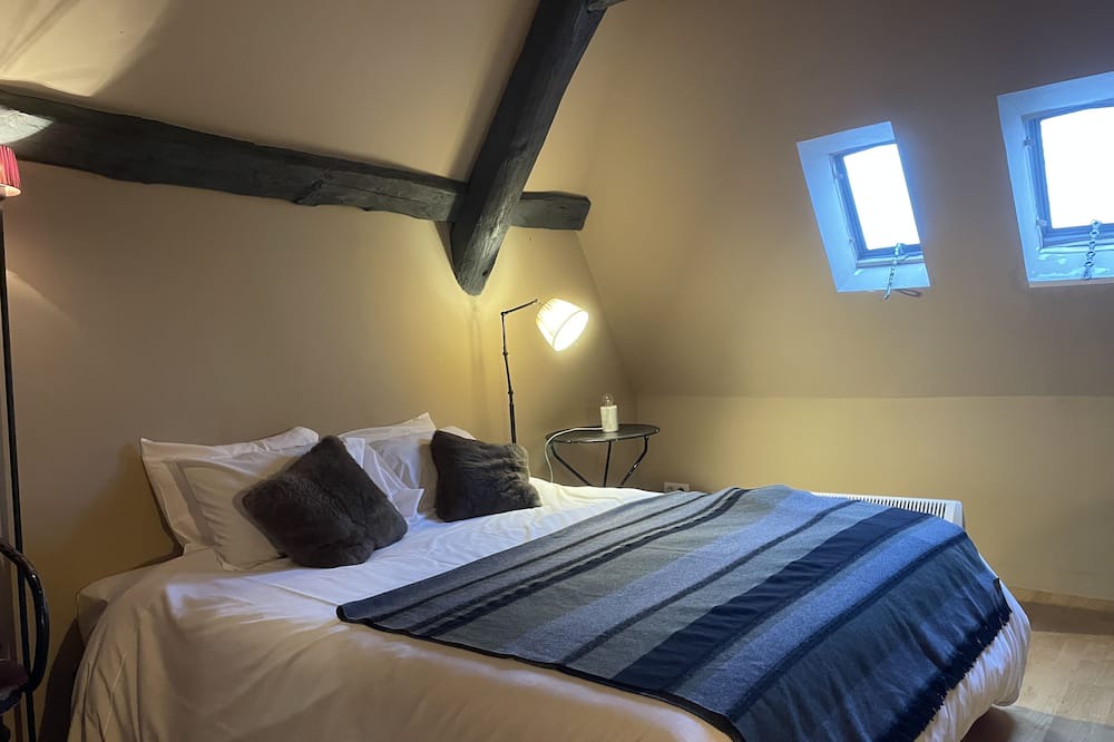 Photo of Bedroom in Saint-Urcize