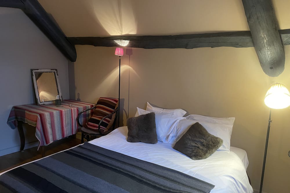 Photo of Bedroom in Saint-Urcize