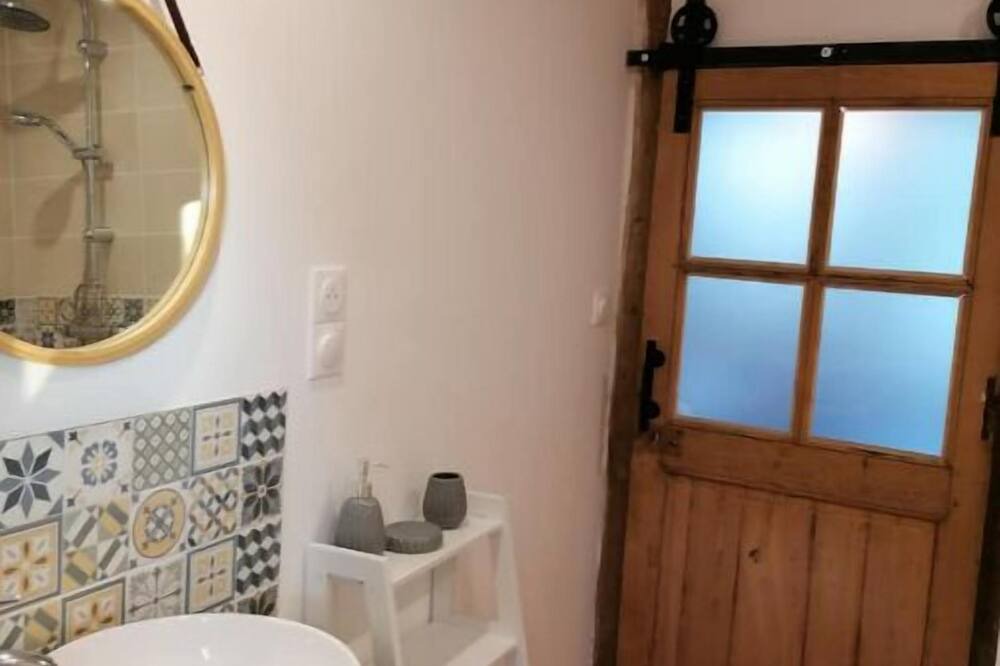 Photo of Bathroom in Dompierre-sur-Nievre