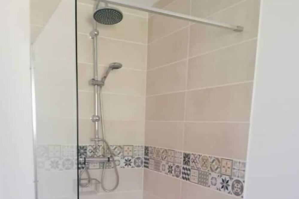 Photo of Bathroom in Dompierre-sur-Nievre