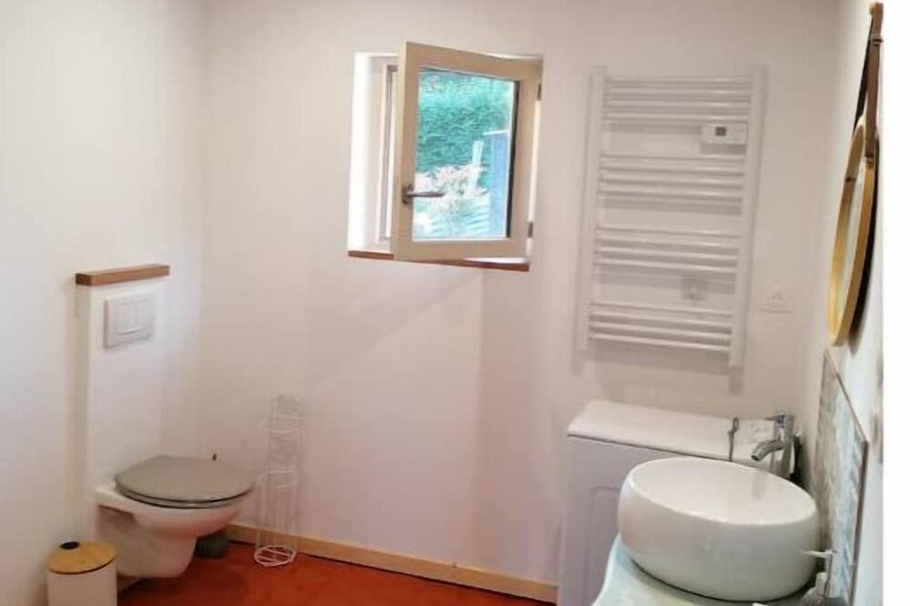 Photo of Bathroom in Dompierre-sur-Nievre