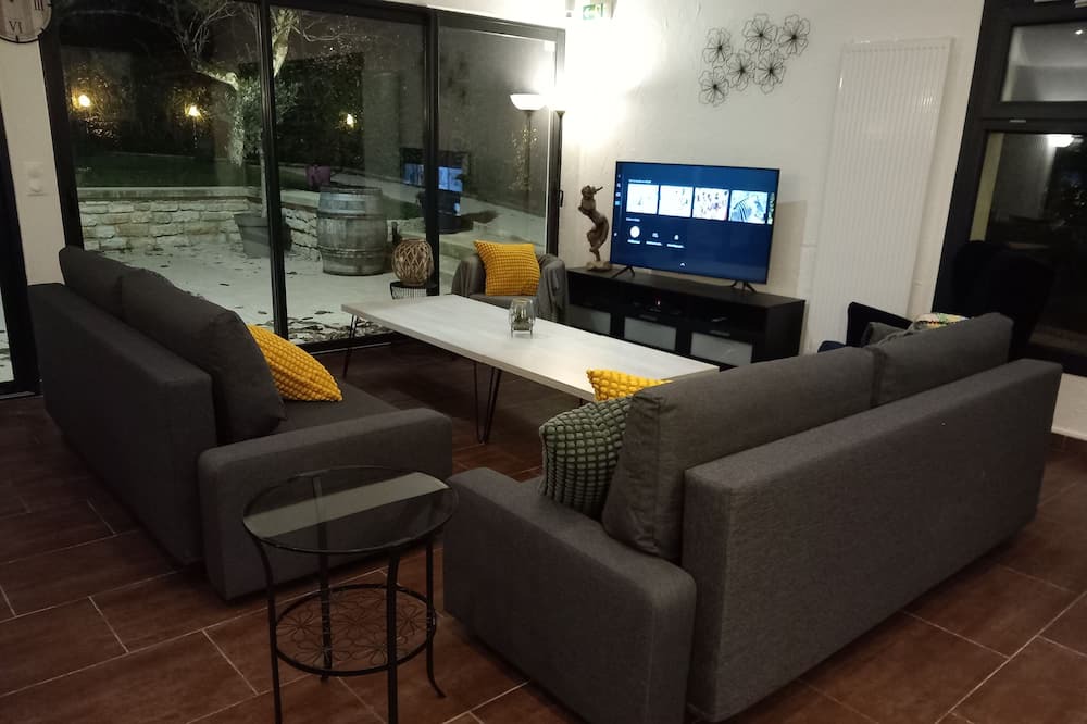 Photo of Livingroom in Courlaoux