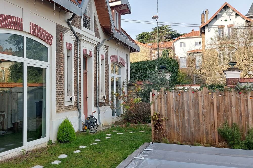 Photo of Outdoor in Clamart