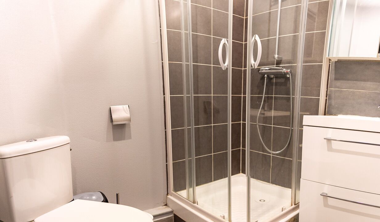 Photo of Bathroom in Villeneuve-le-Roi