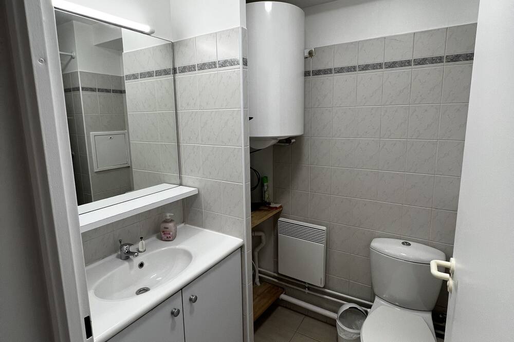 Photo of Bathroom in Arcueil