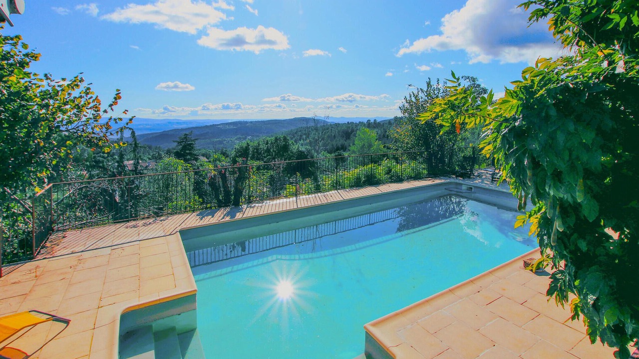 Photo of Outdoor in Mercuer
