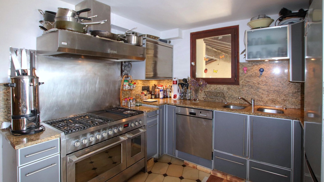 Photo of Kitchen in Mercuer