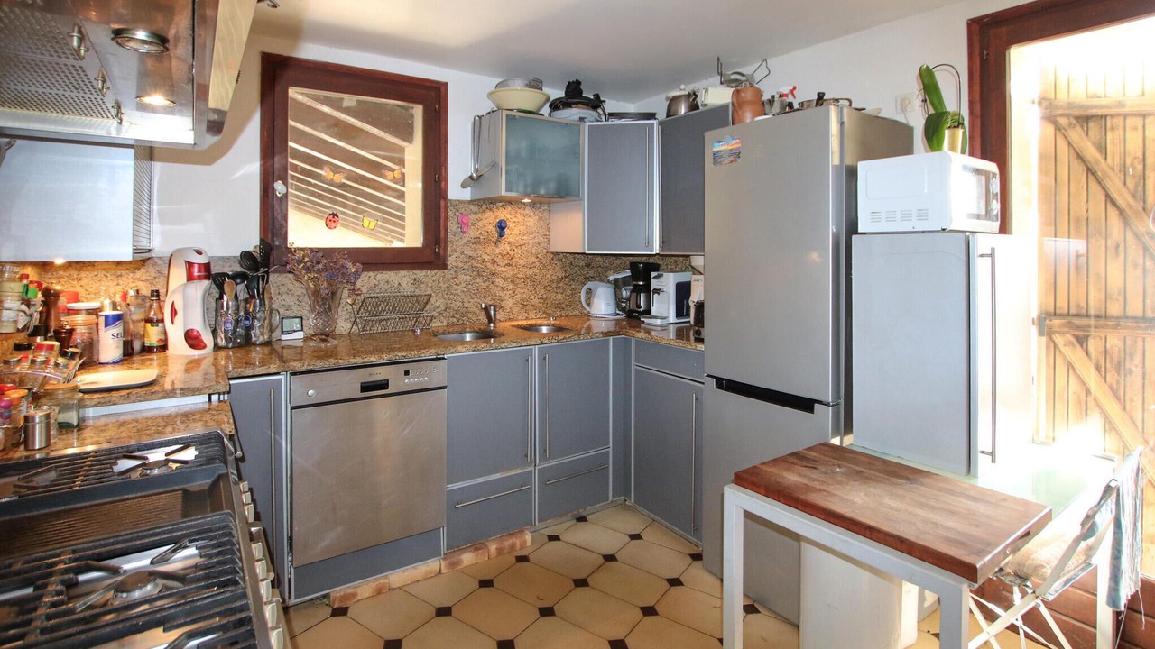 Photo of Kitchen in Mercuer