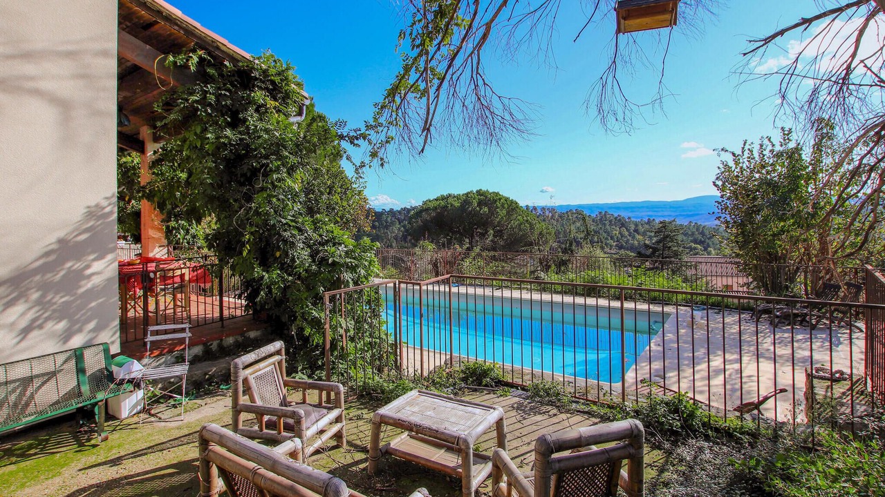 Photo of Outdoor in Mercuer