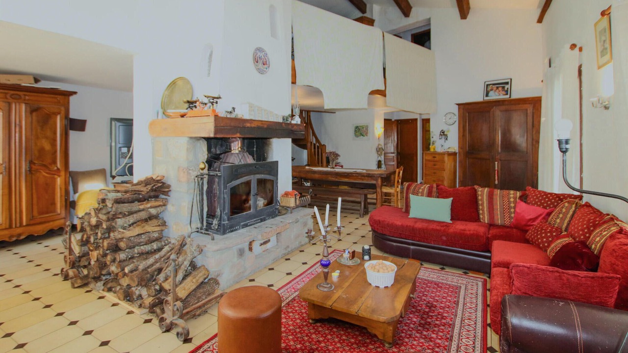 Photo of Livingroom in Mercuer