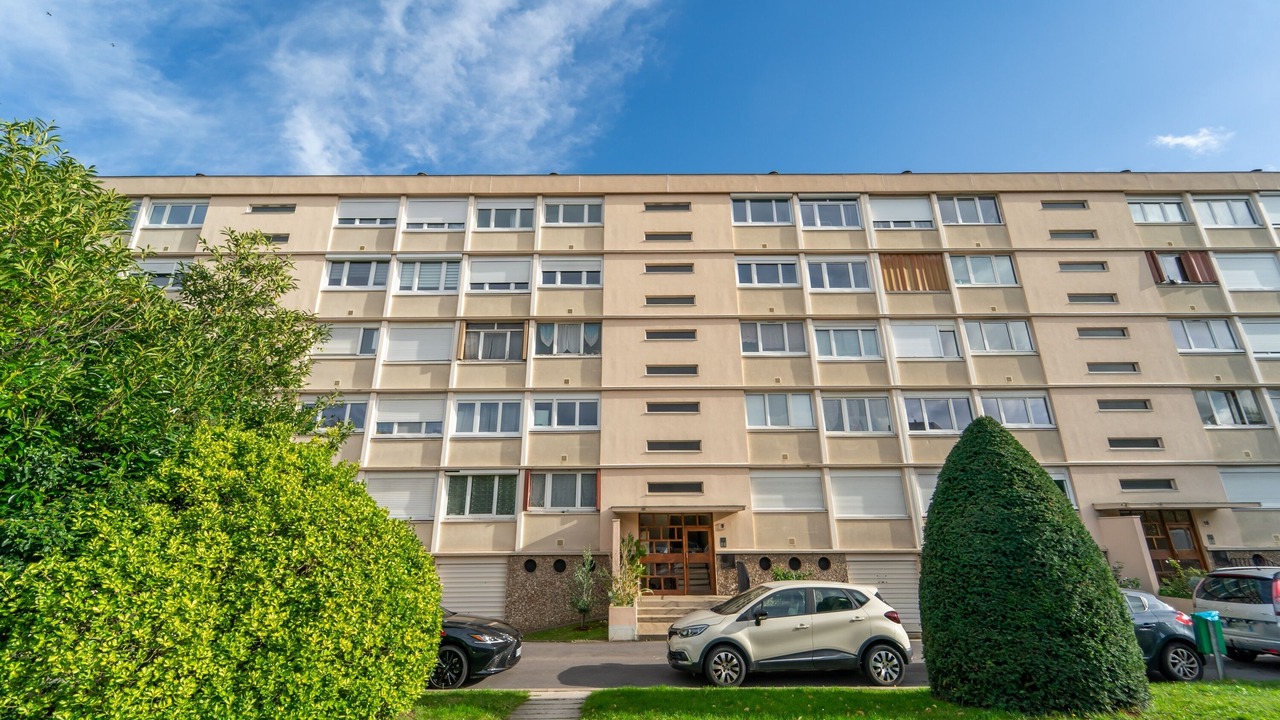 Photo of Outdoor in L'Hay-les-Roses