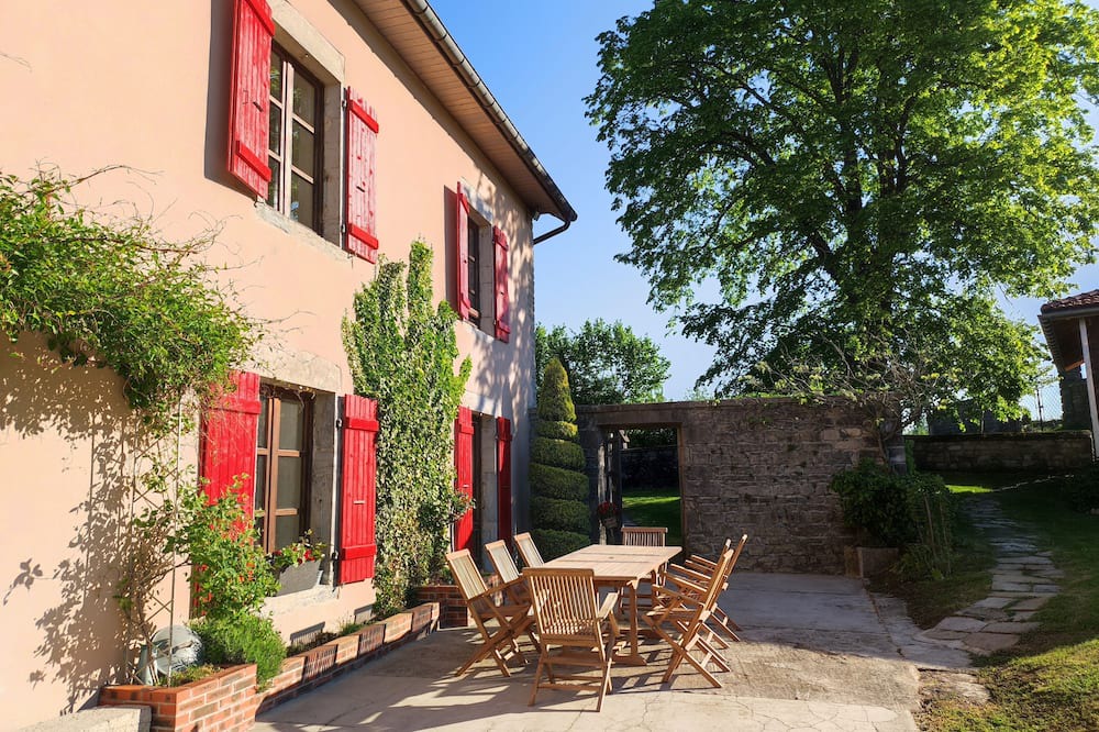 Photo of Patio Balcony in Besain