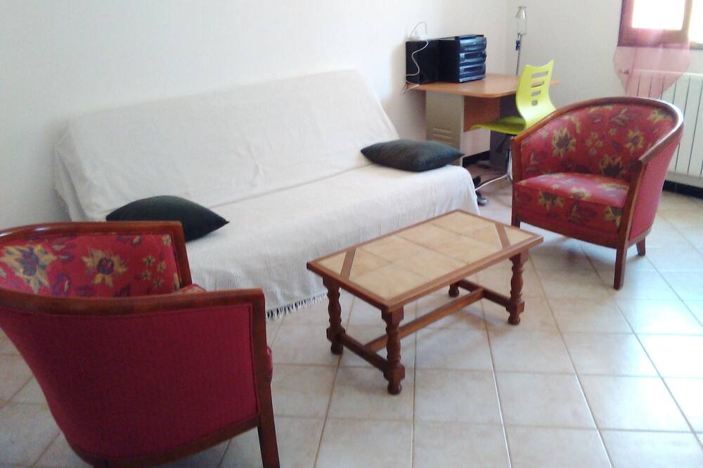 Photo of Livingroom in Mormoiron
