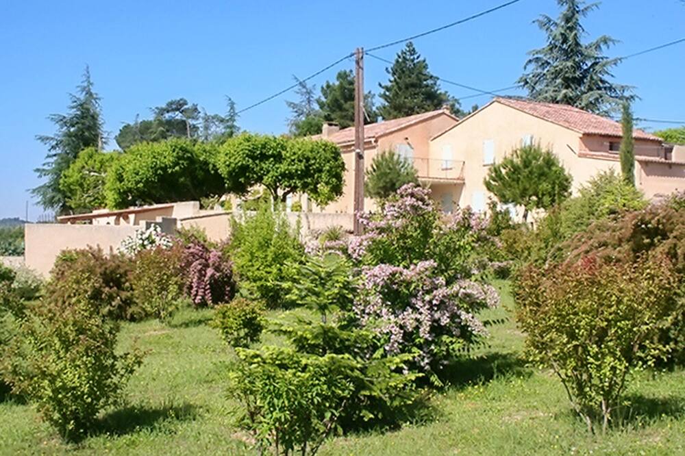 Photo of Outdoor in Mormoiron
